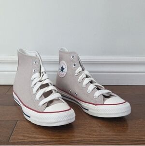 Converse Chuck Taylor Beige High Top Sneakers Size 7.5 - New In Box